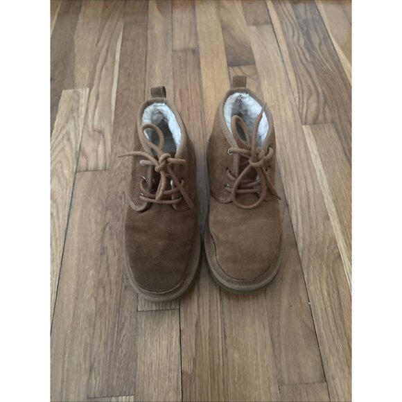 UGG Men’s Neumel Chukka Chesnut Brown Suede Ankle Boots S/N 3236 US Size 7 - Picture 1 of 7